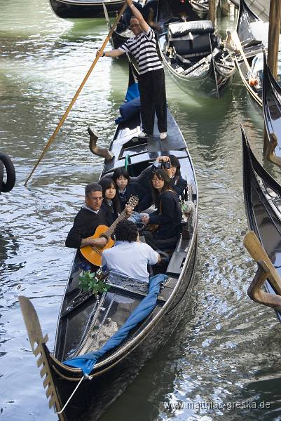 MSG_20080522110715_MSG7856 Kopie.jpg - Gondel in Venedig